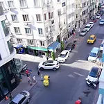 Palas Apartments 4*