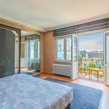 Palas Apartments