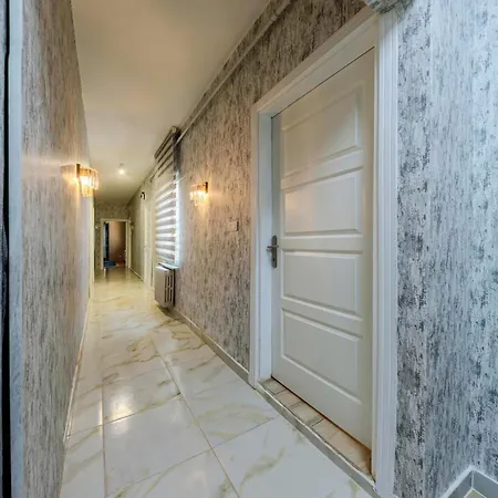 Palas Apartments 公寓式酒店