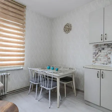 Palas Apartments 公寓式酒店