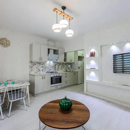 Palas Apartments 4*