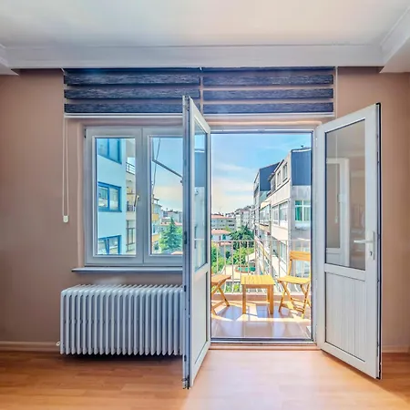 Palas Apartments *